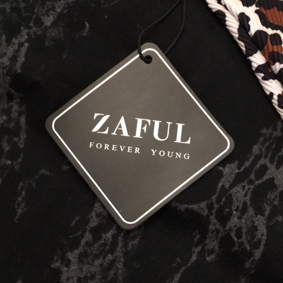 Leopard print bikini - Picture 4 of 5